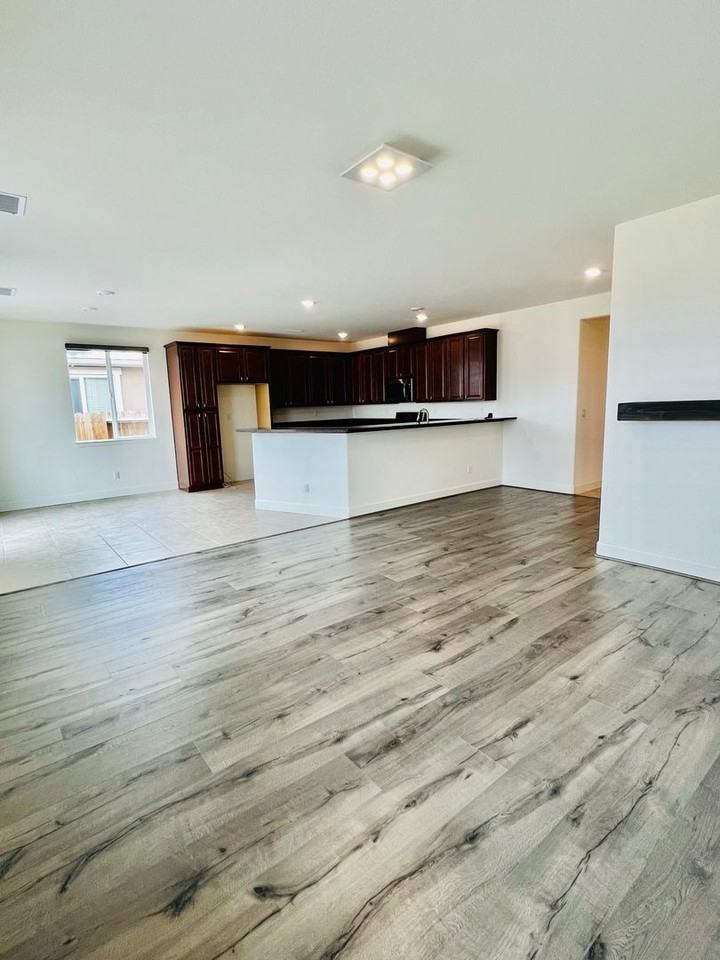 1114 Lahontan Dr - Photo 2 of 28