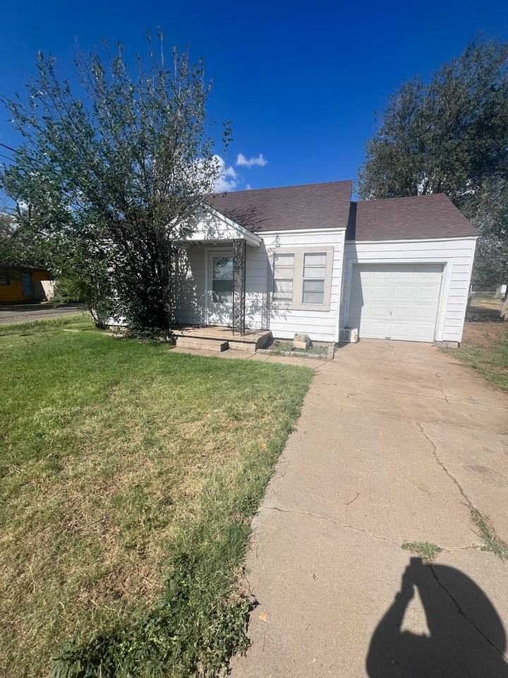 201 N Tennessee St - Photo 4 of 4