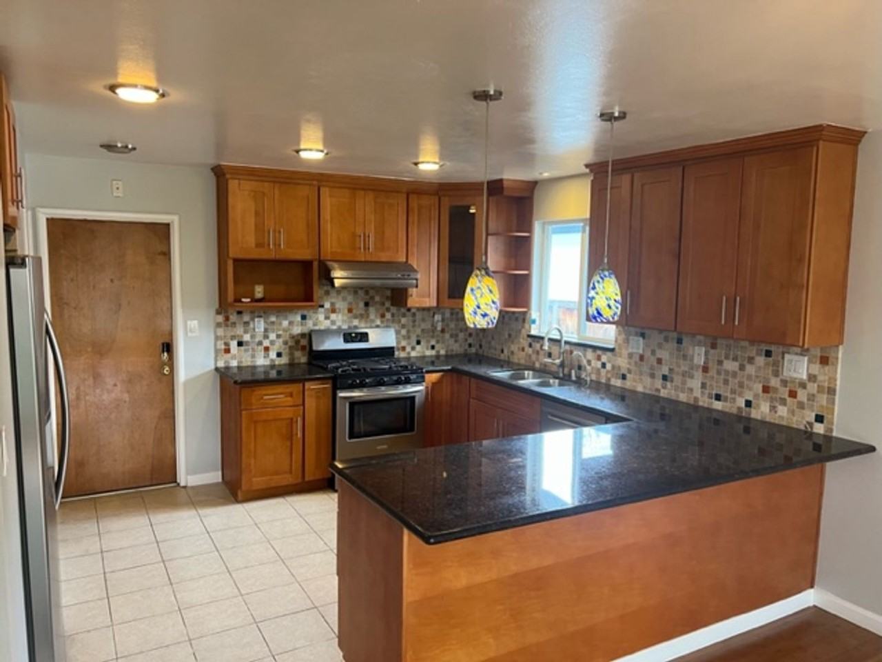 1138 London Ave - Photo 2 of 17
