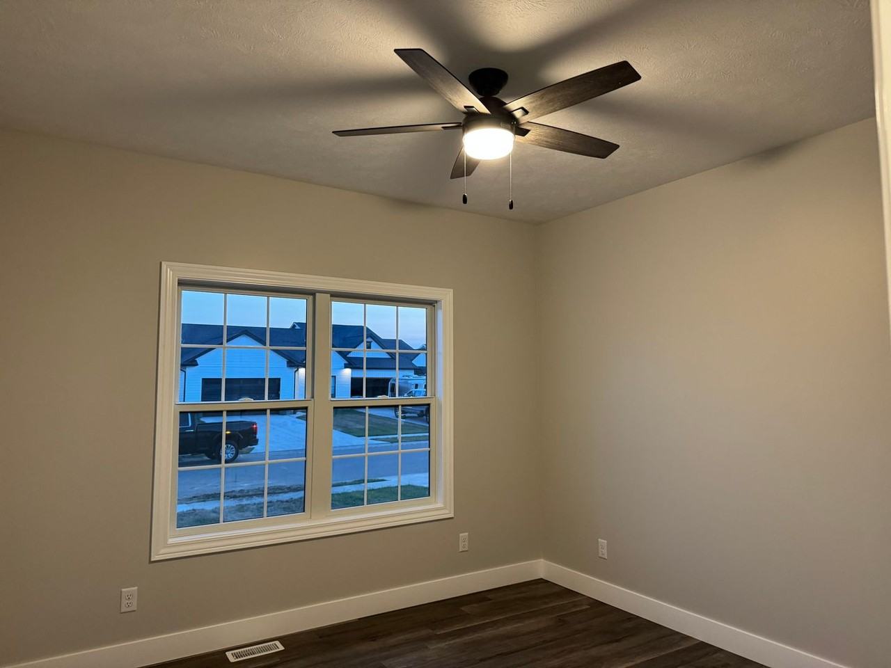 4603 Lasalle Ct - Photo 5 of 31