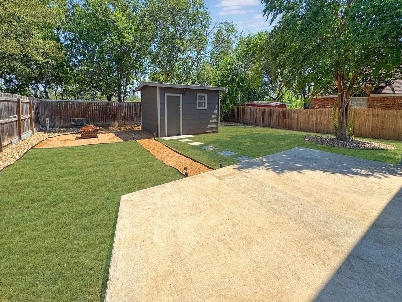 8223 Manderly Pl - Photo 3 of 43