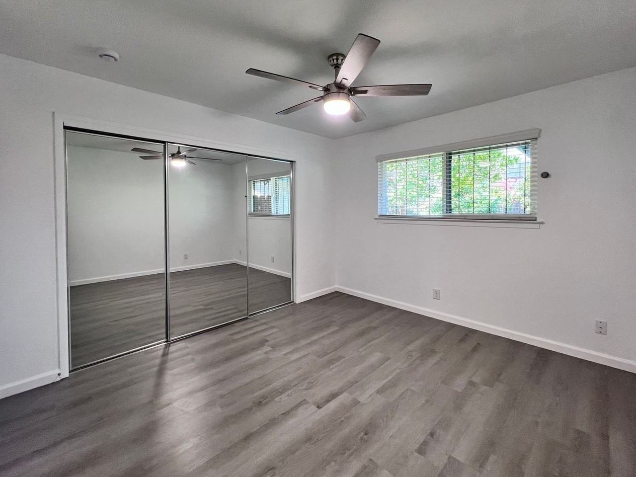 1415 E Rialto Ave #104 - Photo 4 of 21