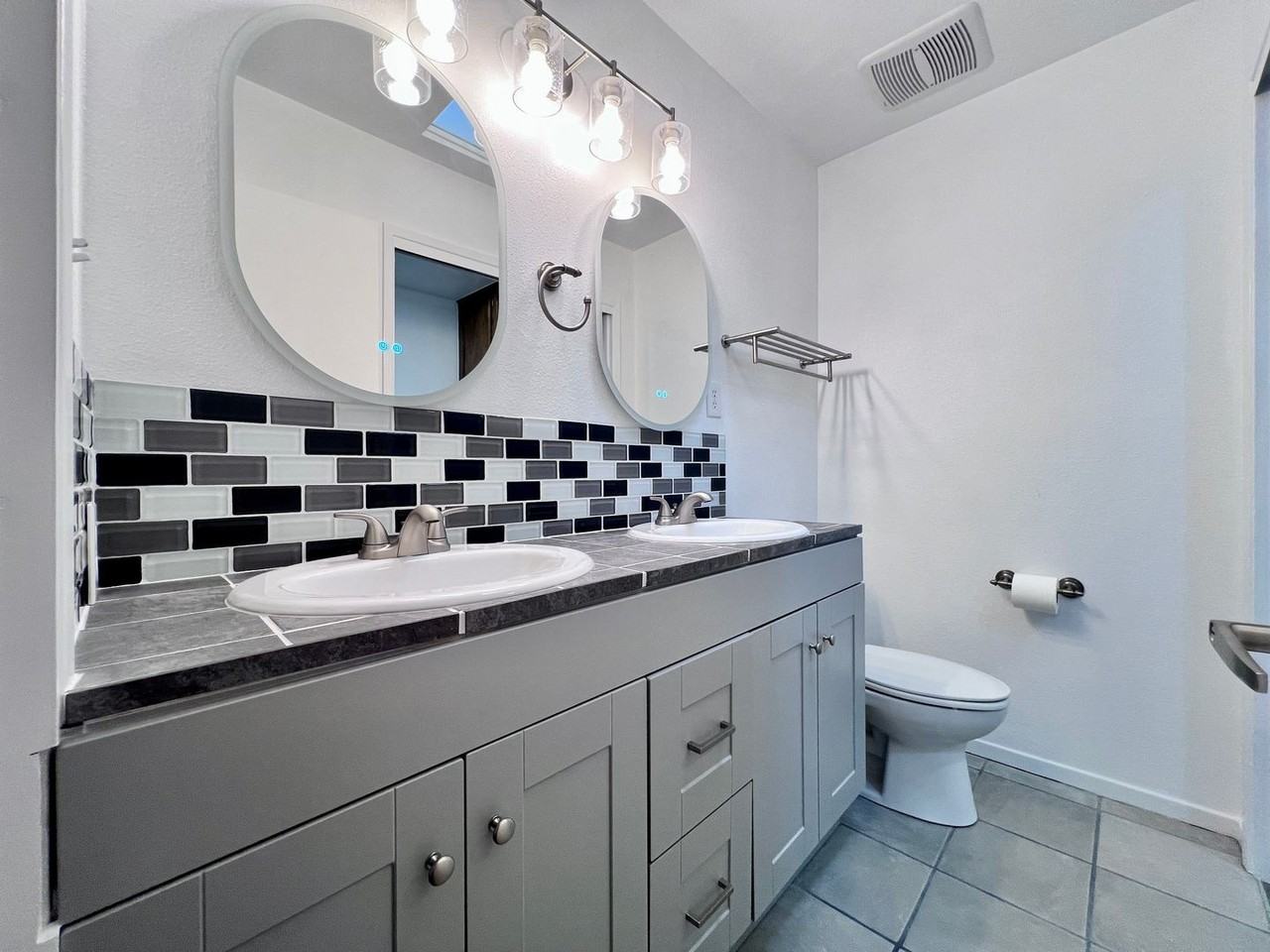 1415 E Rialto Ave #104 - Photo 5 of 21