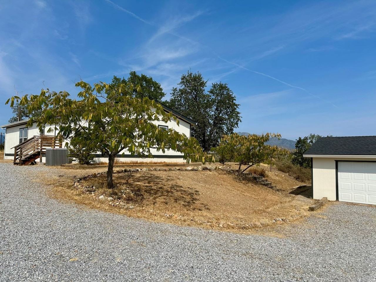 14124 Marsha Way - Photo 3 of 45