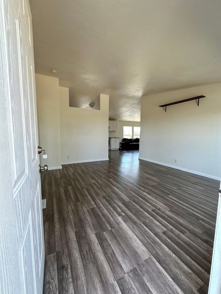 14124 Marsha Way - Photo 5 of 45
