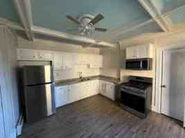 featured image of 180 Pine St