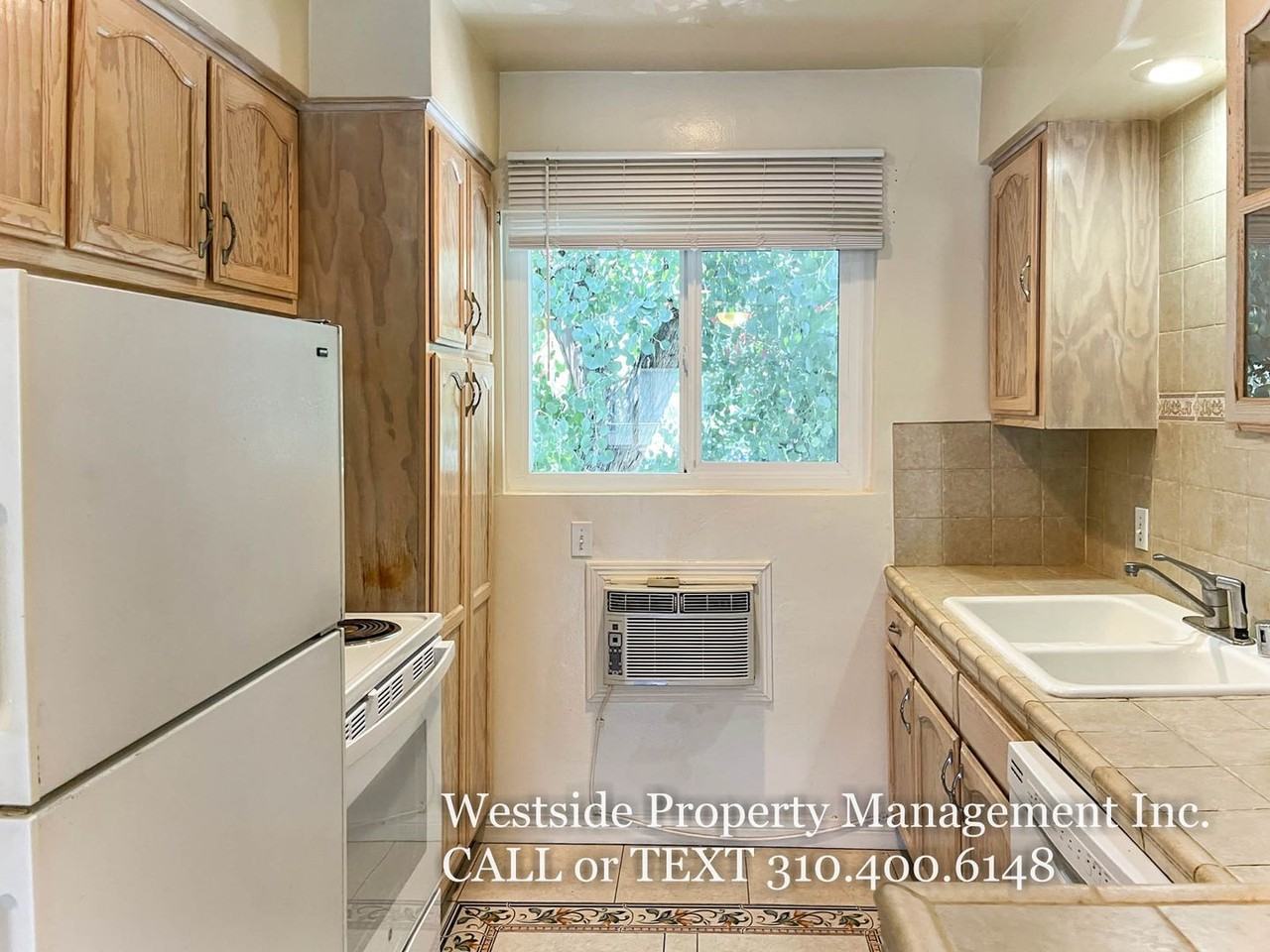 12036 Goshen Ave #7 - Photo 5 of 35