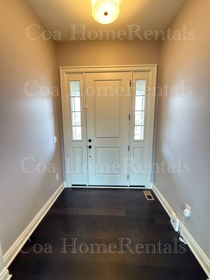 1836 N Split Rail St - Photo 2 of 50