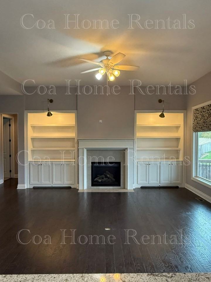 1836 N Split Rail St - Photo 3 of 50