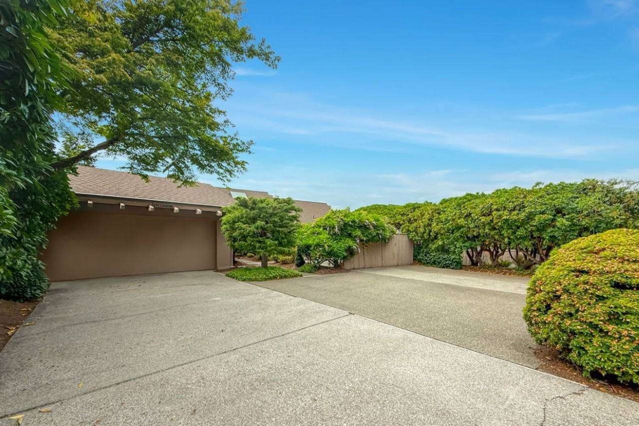 4723 Lakehurst Ln - Photo 4 of 40