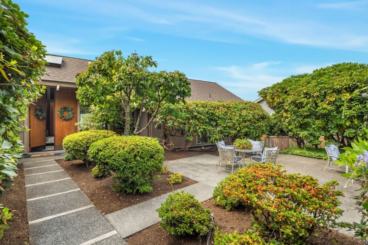 4723 Lakehurst Ln - Photo 5 of 40