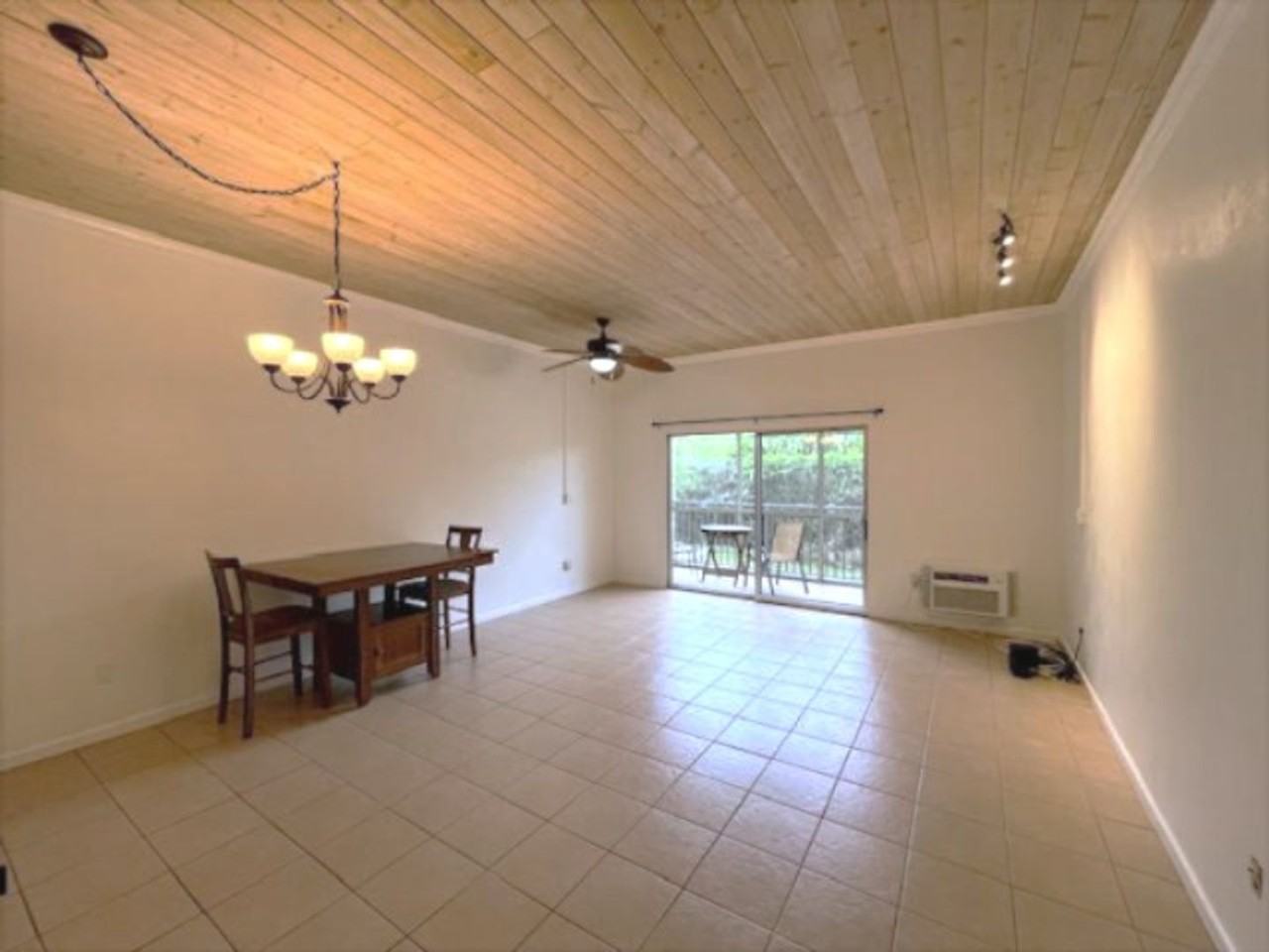355 Kalanianaole St