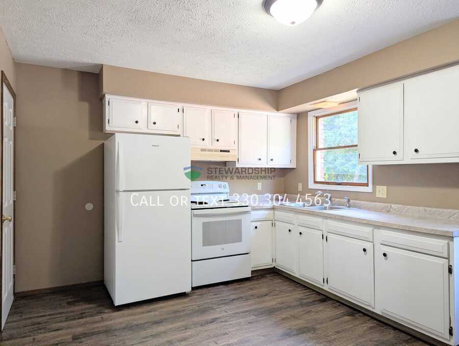 151 Elm St Ne - Photo 2 of 15