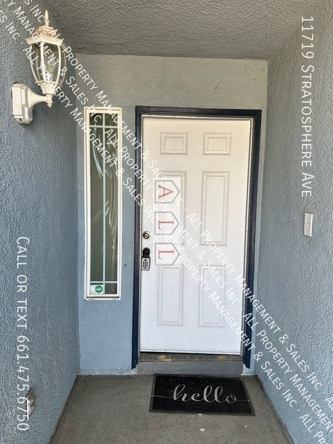 11719 Stratosphere Ave - Photo 3 of 13