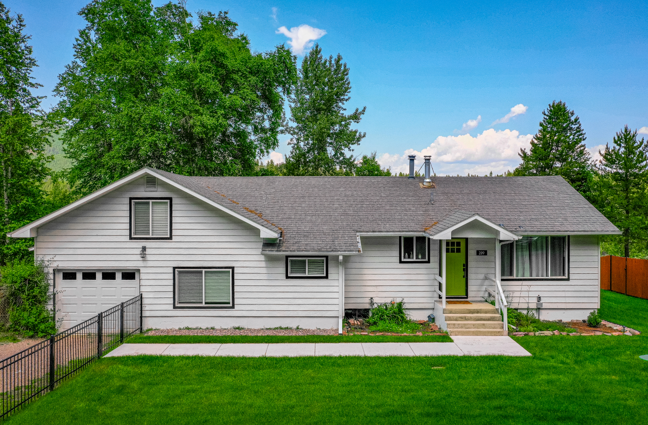 209 Alpha Road - Photo 2 of 24