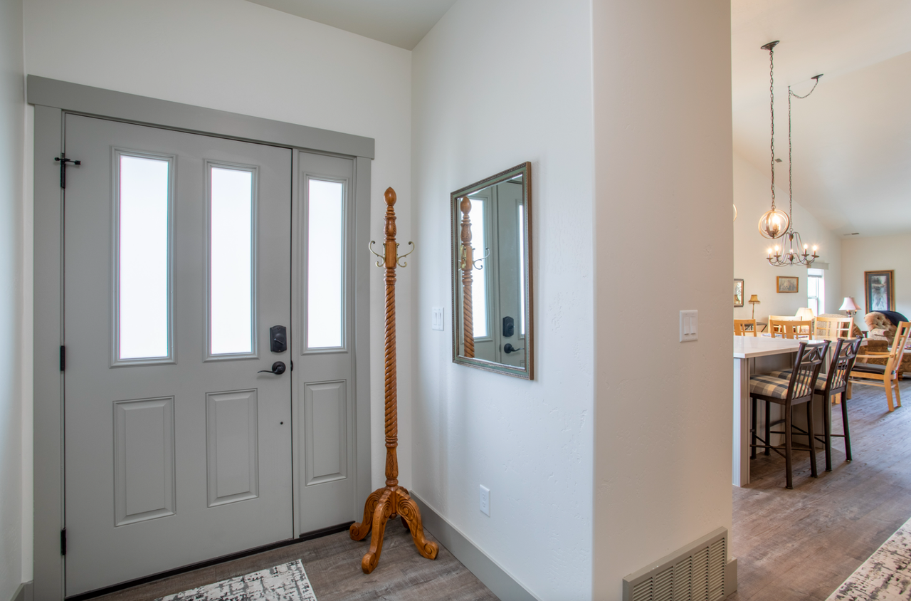 281 West Nicklaus Avenue - Photo 4 of 18