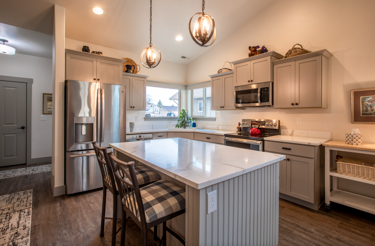 281 West Nicklaus Avenue - Photo 5 of 18