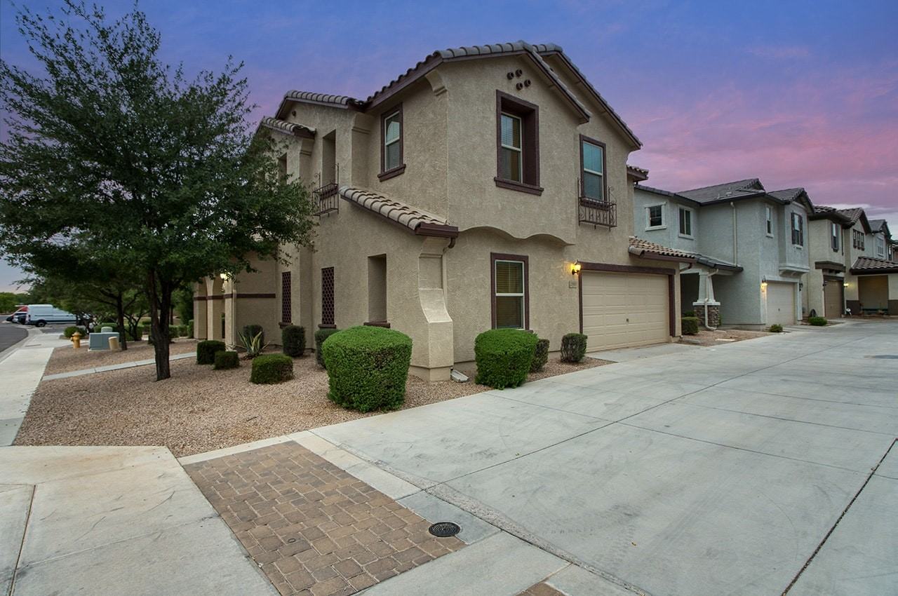 2868 East Binner Drive - Photo 2 of 33