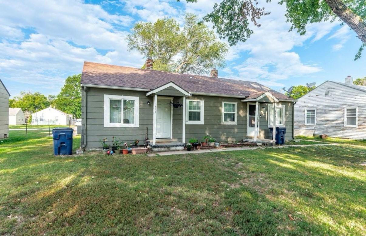 809 South Terrace Drive, Unit 811 - Photo 2 of 5