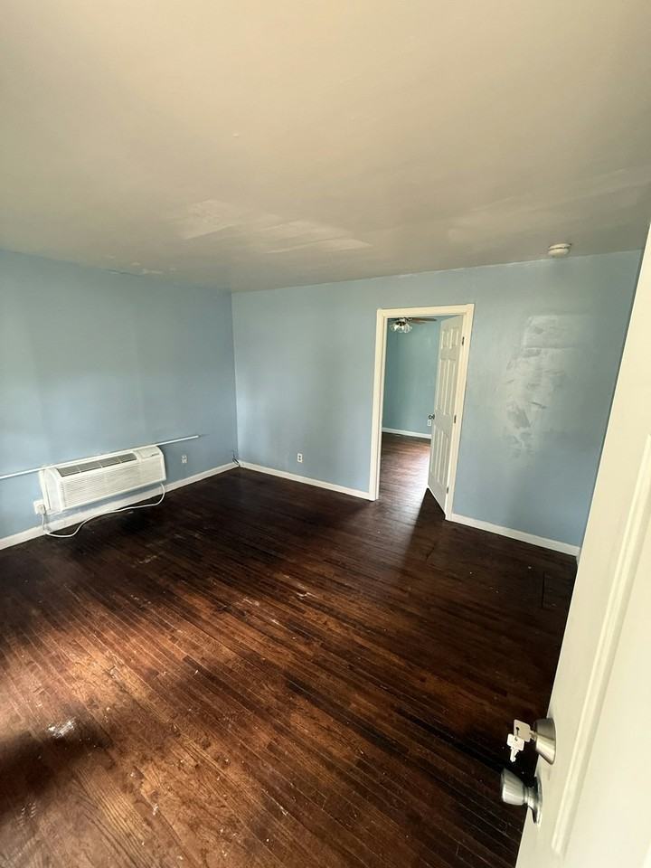 809 South Terrace Drive, Unit 811 - Photo 3 of 5