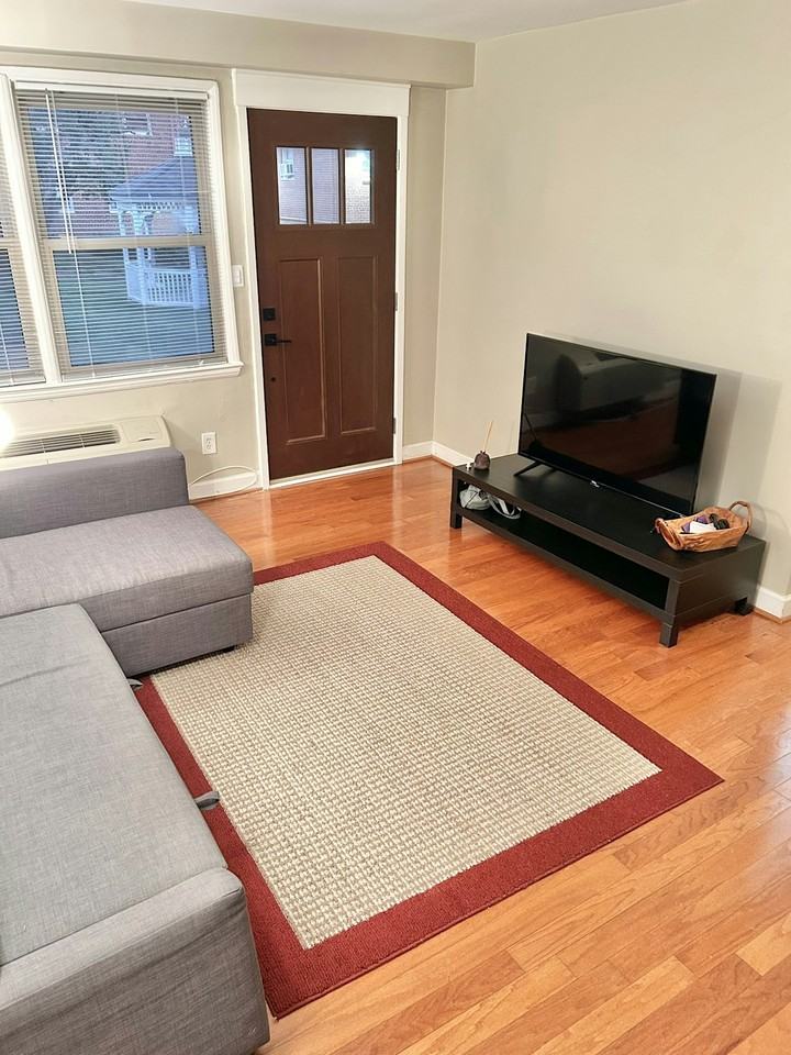 2036 North Woodrow Street, Unit 3 - Photo 3 of 21