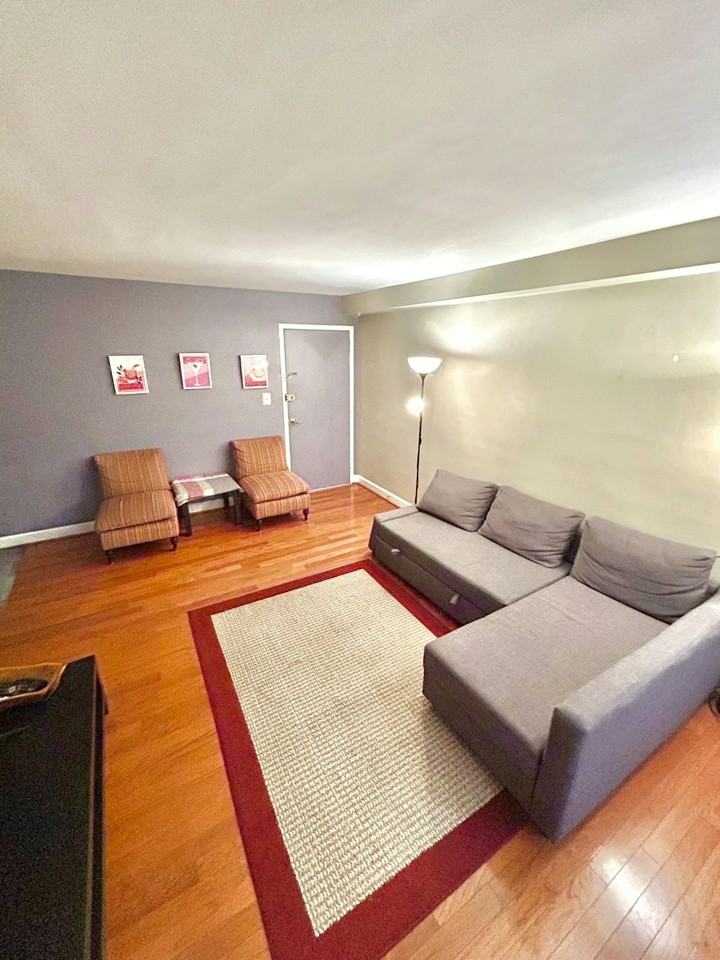 2036 North Woodrow Street, Unit 3 - Photo 6 of 21