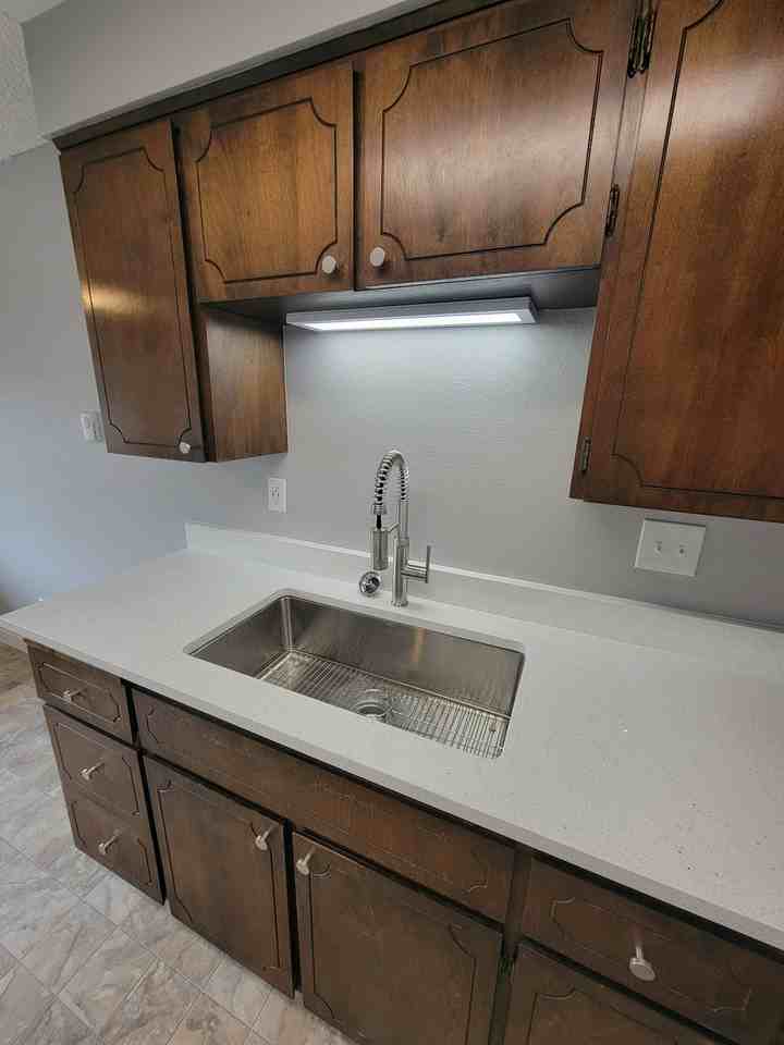 180 Southeast 3rd Street, Unit B - Photo 2 of 23