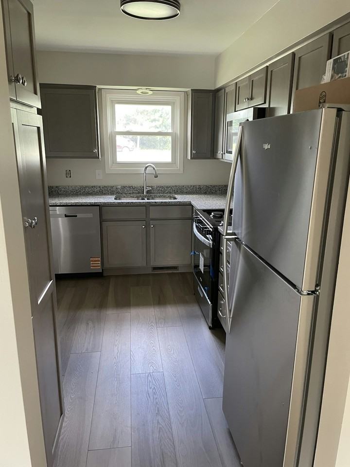 6317 South 12th Street - Photo 2 of 12