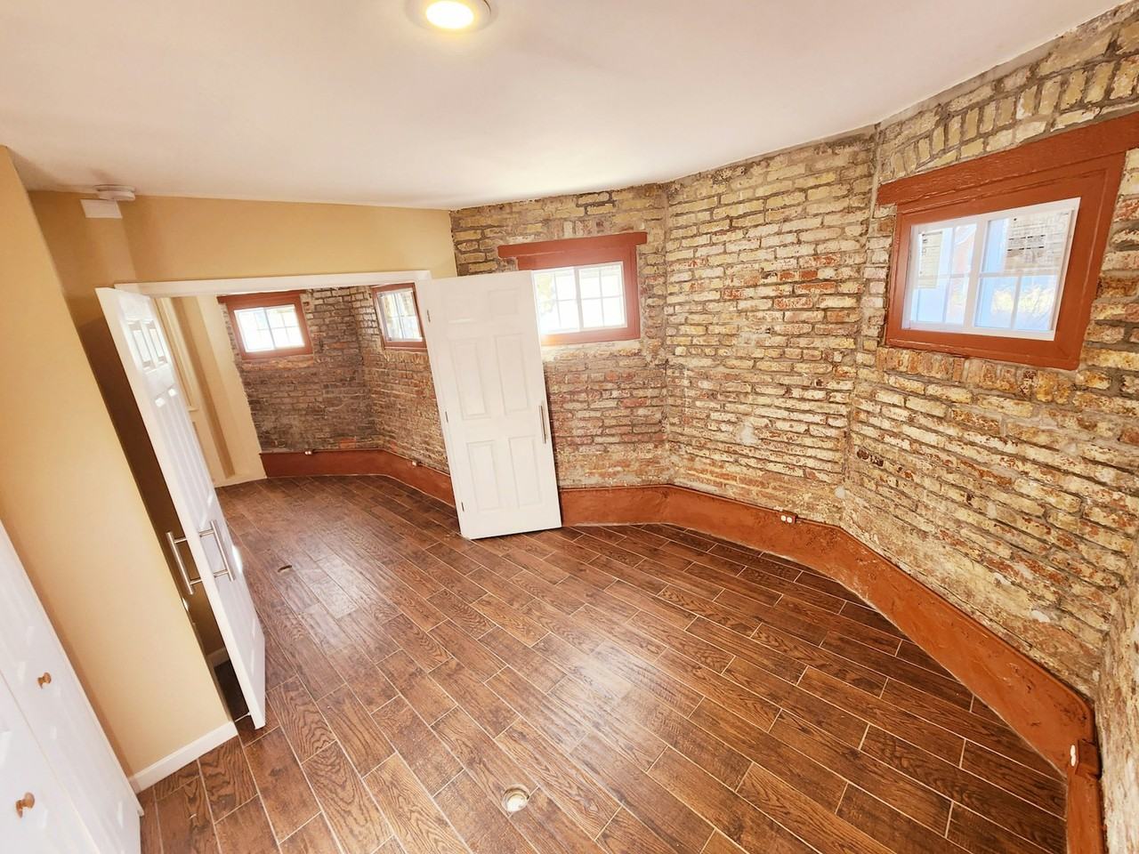 3647 New Hampshire Ave NW - Photo 4 of 8