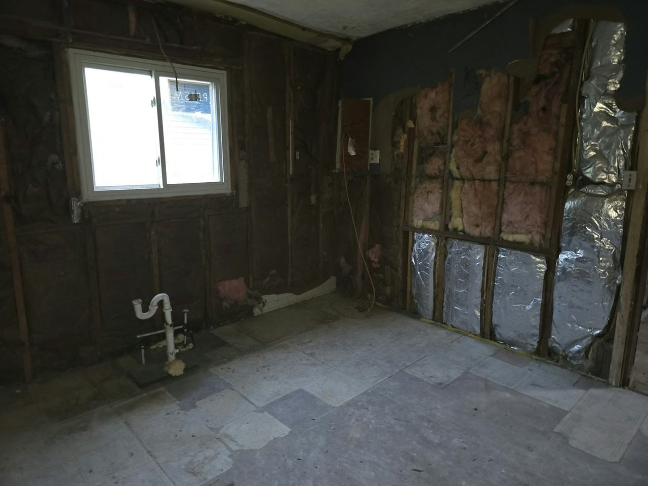 728 Schirmeyer Street - Photo 4 of 14