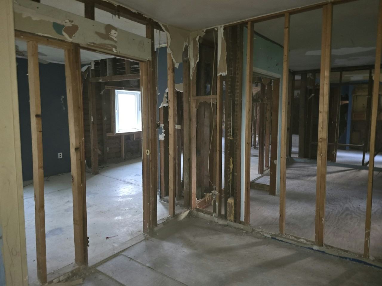 728 Schirmeyer Street - Photo 5 of 14