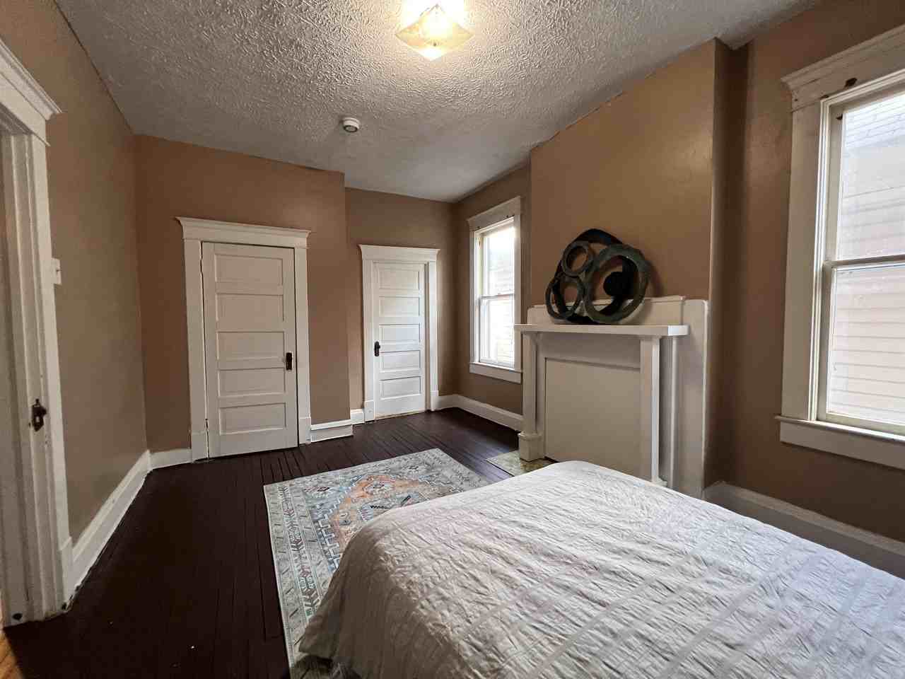 206 - 208 Walnut Street - Photo 4 of 10