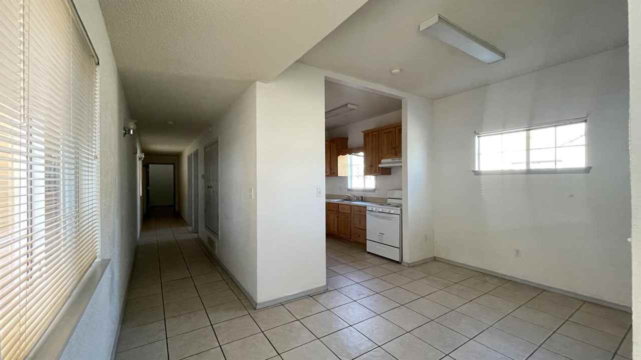 2717 Idalia Avenue Unit A - Photo 5 of 18