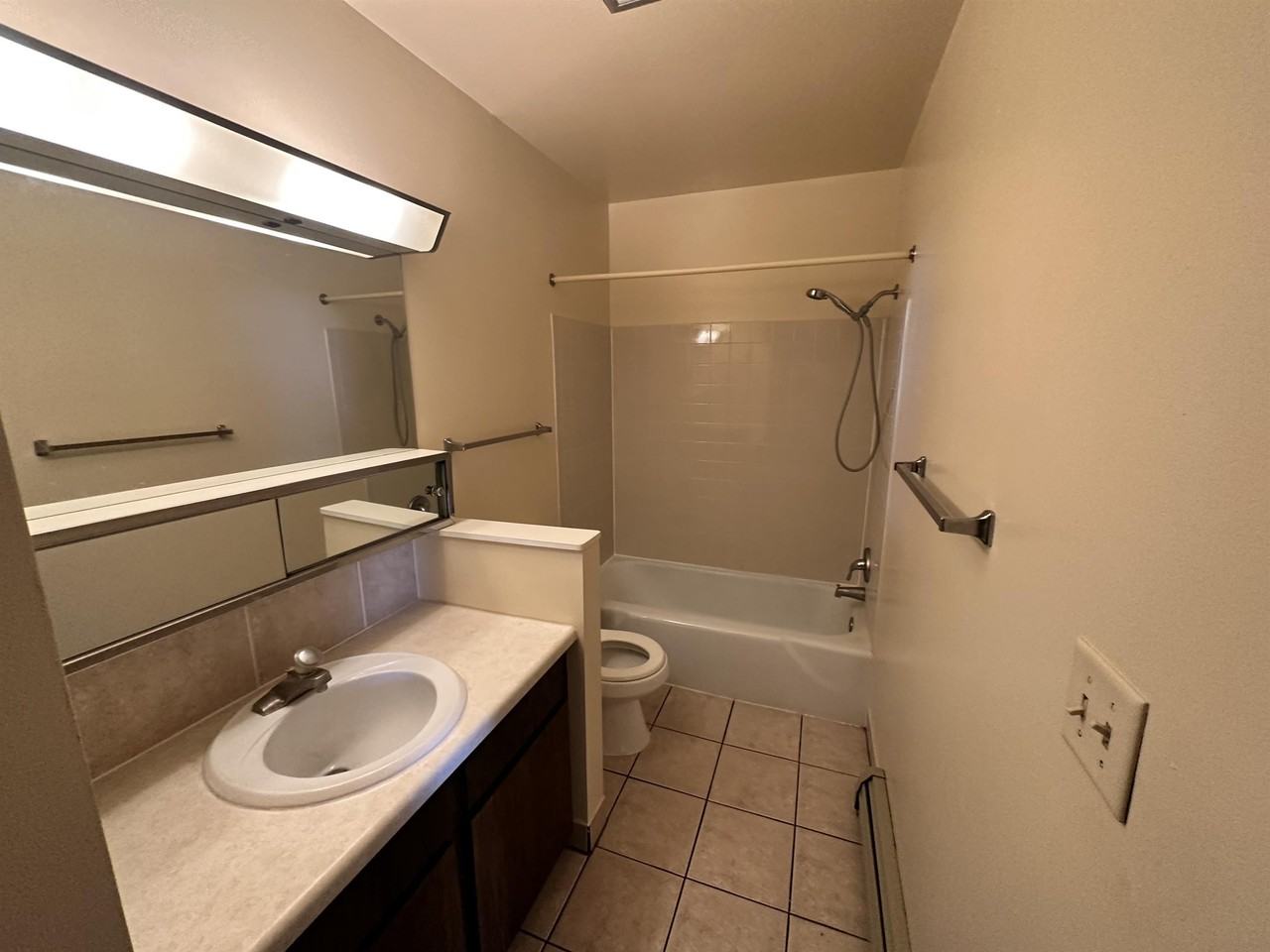 1810 Greenway Cross - Photo 2 of 16
