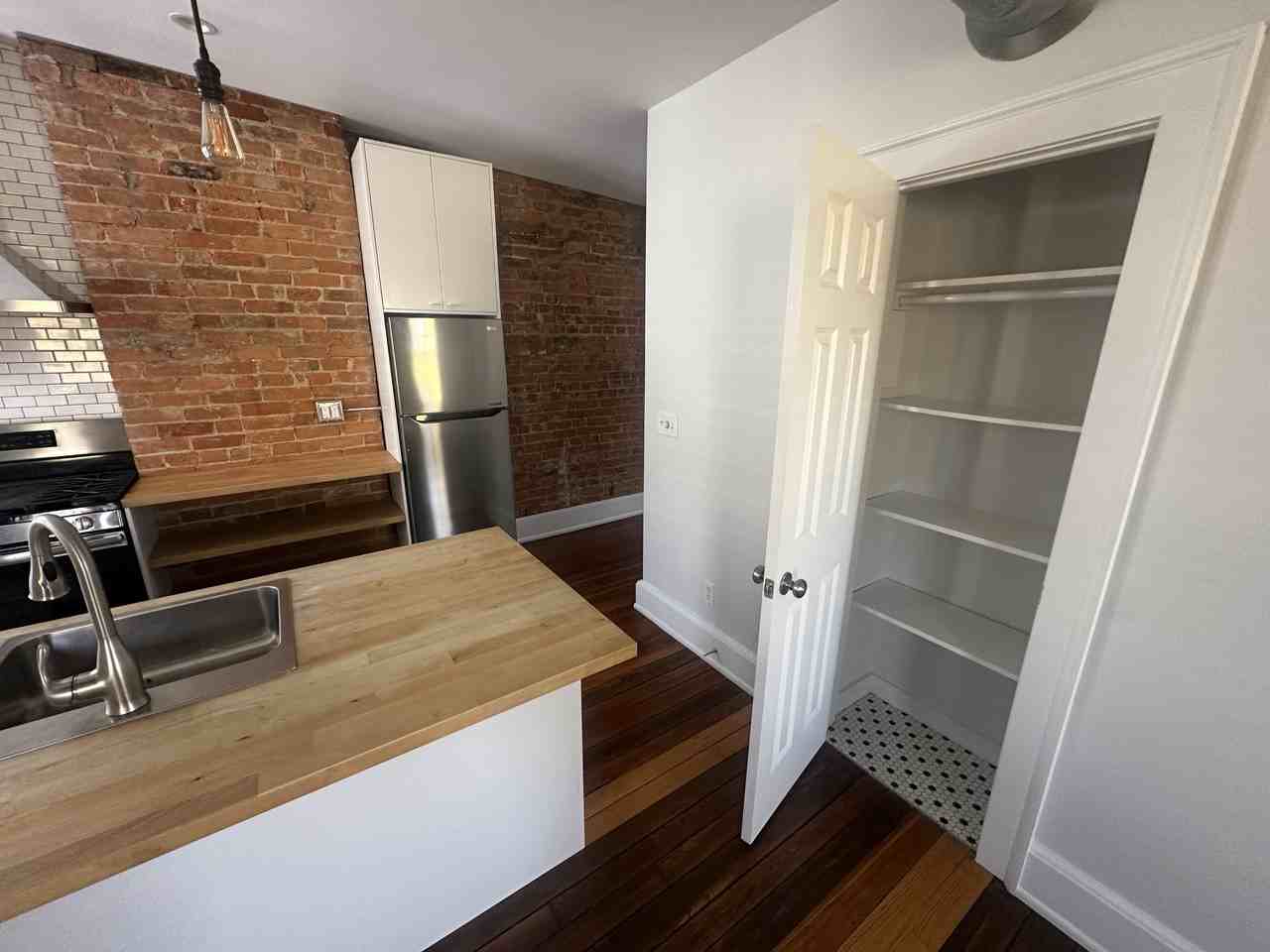 309 East 13th Street - Photo 5 of 28