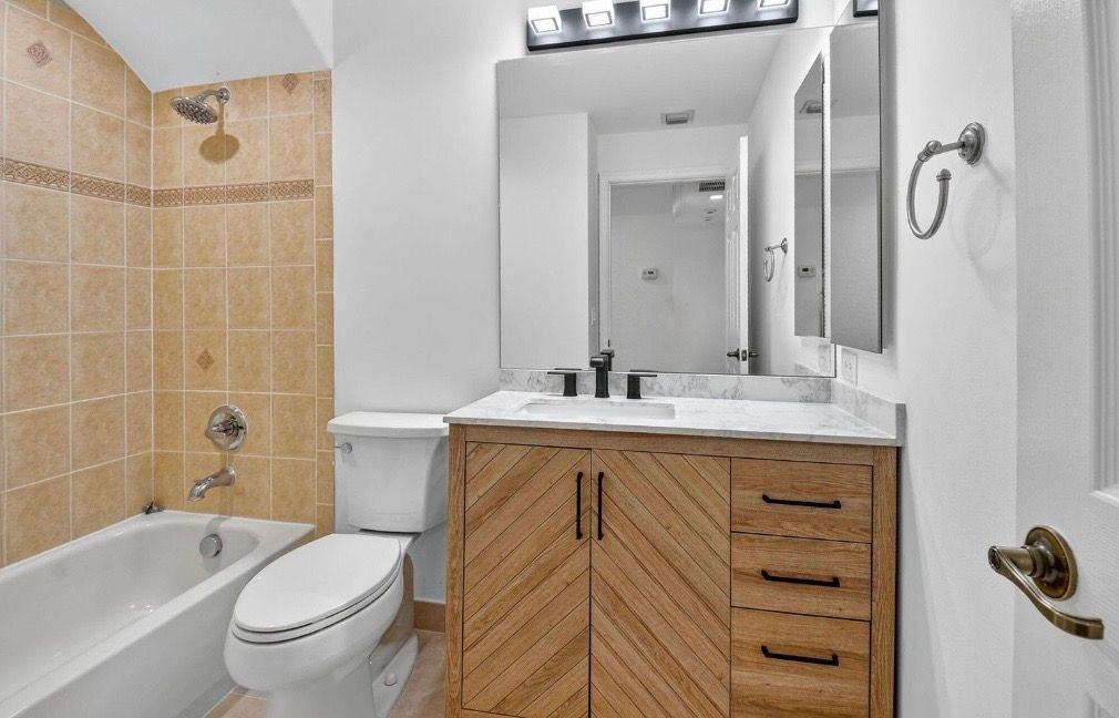 16081 Poppyseed Cir - Photo 3 of 7