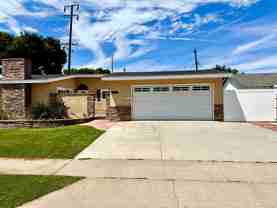 15471 Salisbury Ln - Photo 1 of 1