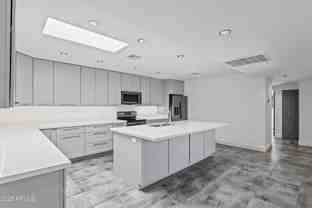 5859 E Thomas Rd - Photo 1 of 1