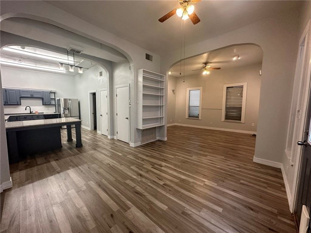 221 Commerce St Apt E #E - Photo 3 of 26