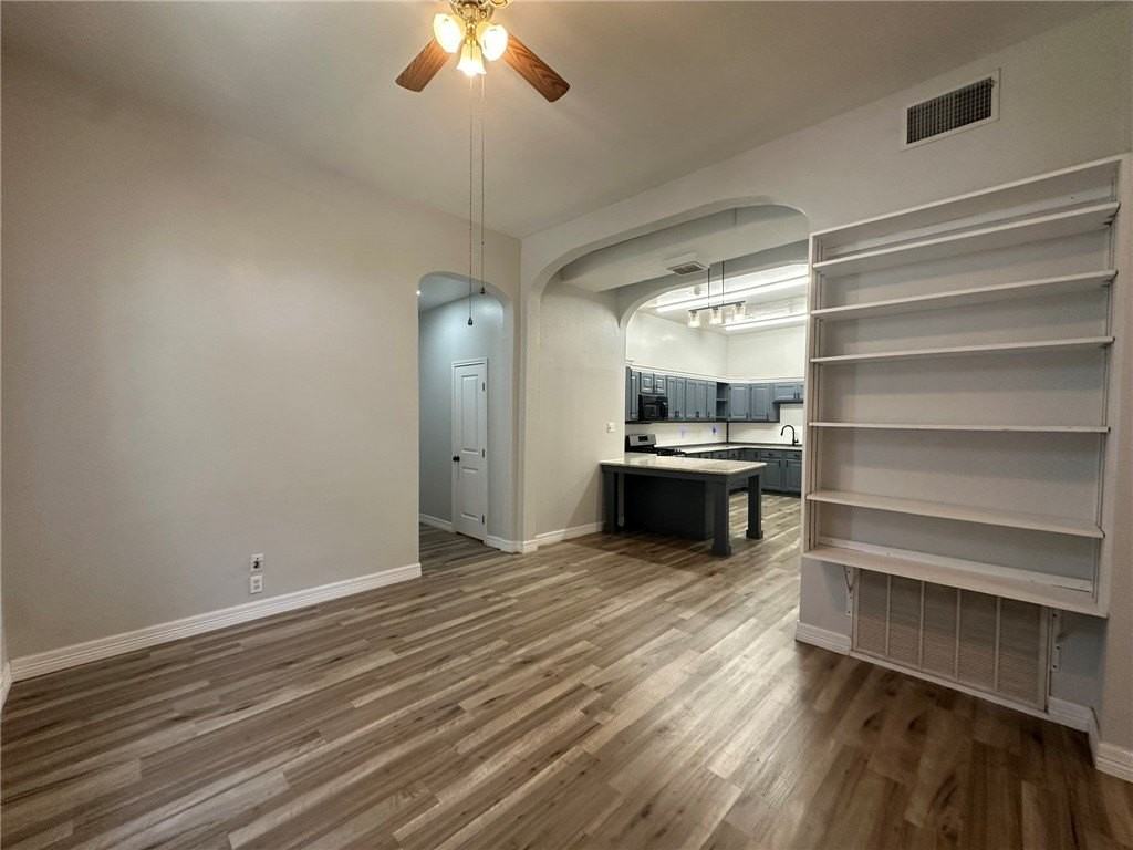 221 Commerce St Apt E #E - Photo 4 of 26