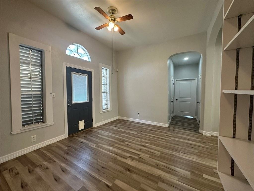 221 Commerce St Apt E #E - Photo 5 of 26