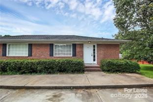 1005 Rainbow Dr - Photo 1 of 1