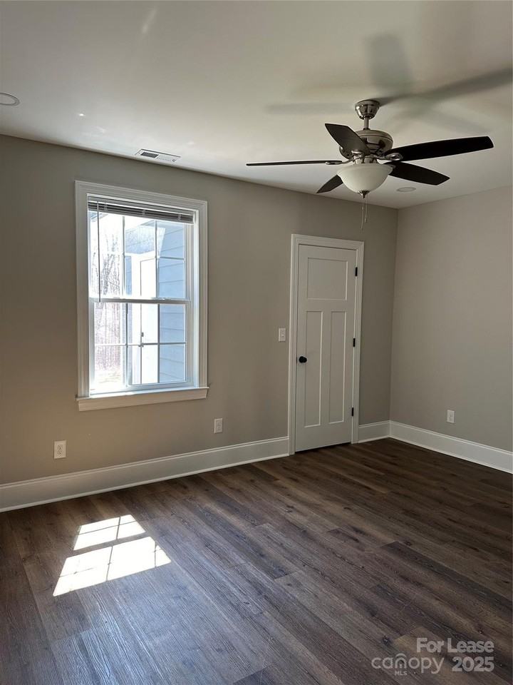 5507 Bucks Garage Rd Unit B #B - Photo 3 of 17