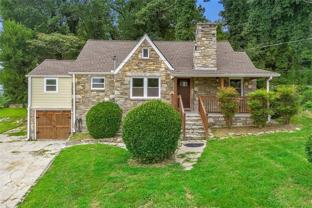 323 Anderson Ave Nw - Photo 1 of 1