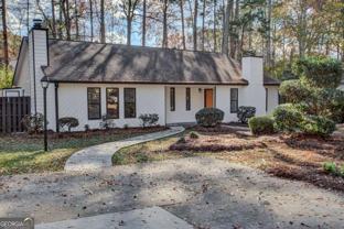 1010 Mathews Ct Se #A - Photo 1 of 1