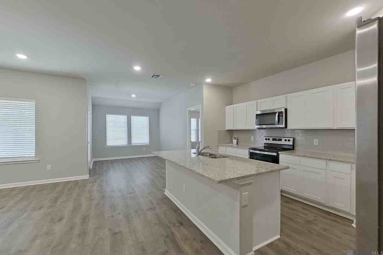 110 Yardley Court - Photo 3 of 20