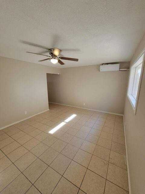 3909 Harrison Ave Apt 8 #8 - Photo 3 of 8