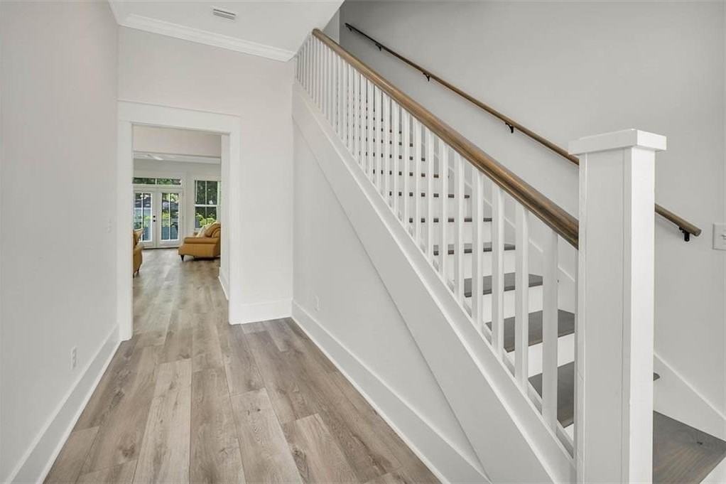 311 Peachtree St - Photo 6 of 37