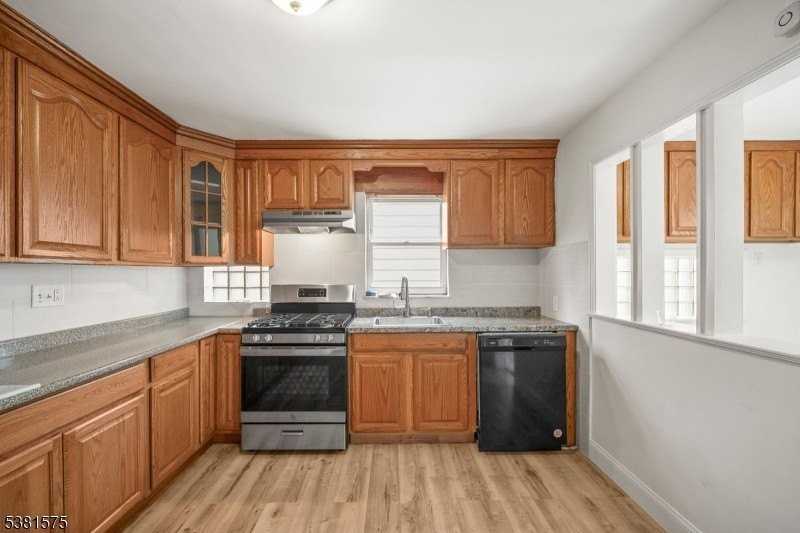 377 Hazel St - Photo 2 of 20