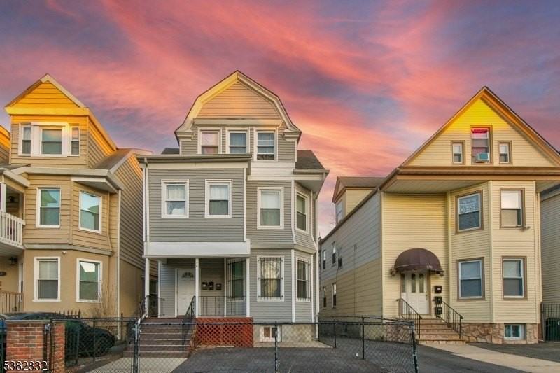 178 N 16th St Apt 2 #Apt 2